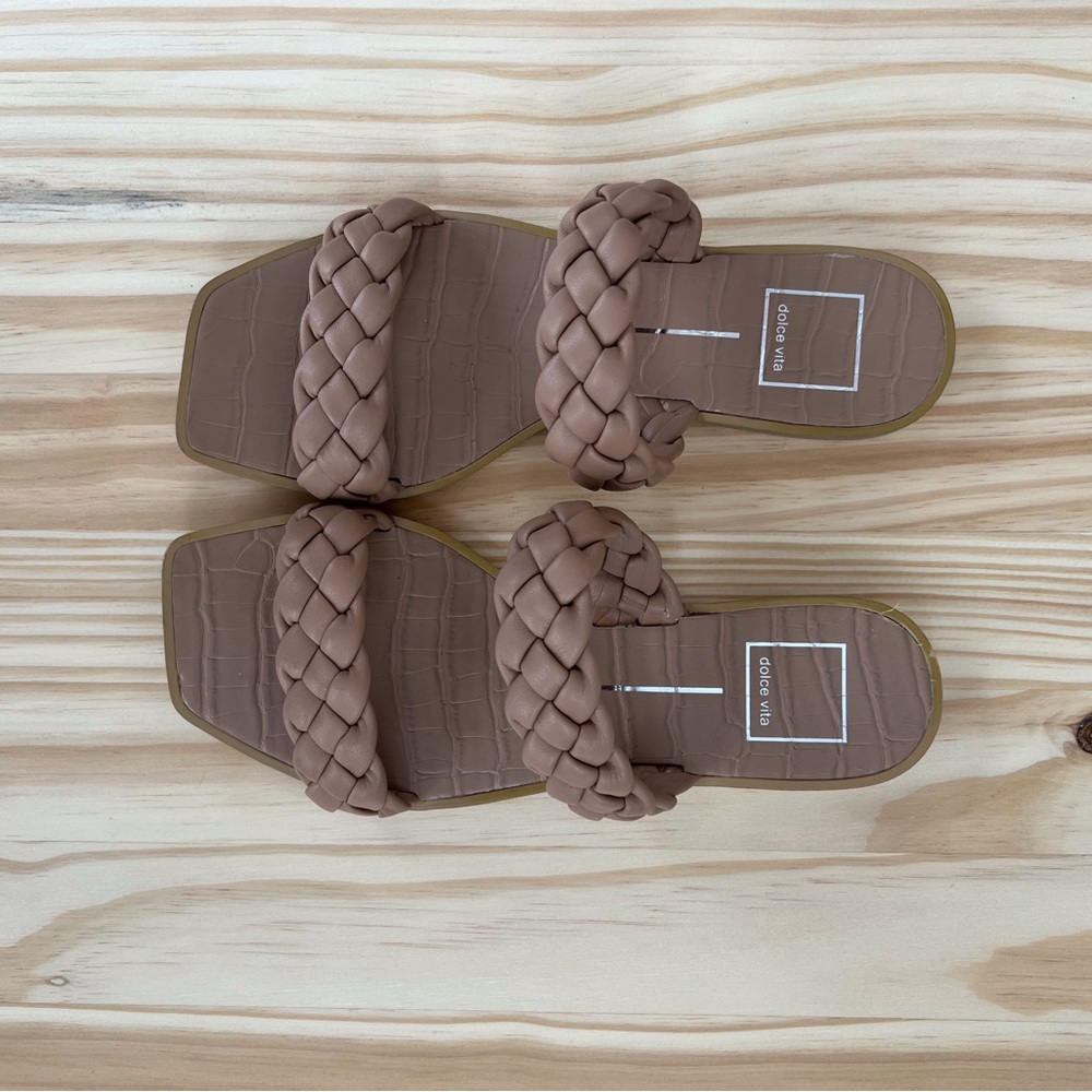 Dolce vita sandals